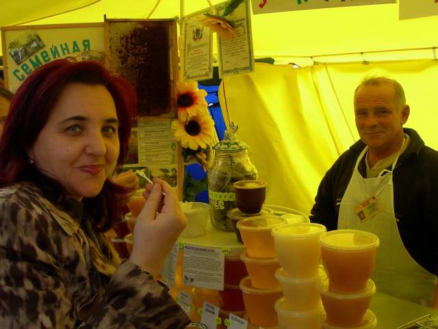 Ярмарка мёда 1, коломенское kolomna history people many rus russia moscow 2005 россия москва крест парк мед ландшафт православие церковь храм церковная служба апарышев