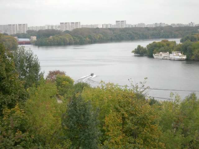 Вид на Москву реку 2, коломенское kolomna history people many rus russia moscow 2005 россия москва крест парк мед ландшафт православие церковь храм церковная служба апарышев