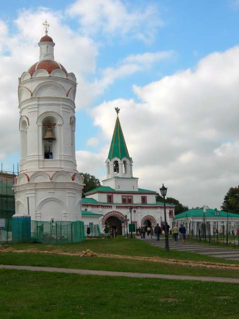 Церковь и храм, коломенское kolomna history people many rus russia moscow 2005 россия москва крест парк мед ландшафт православие церковь храм церковная служба апарышев