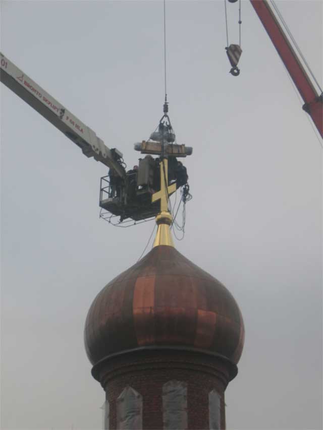 Подъём креста 5 history people many rus russia moscow 2005 россия москва кузьминки нижегородская рязанка обретение крест православие церковь храм церковная служба апарышев