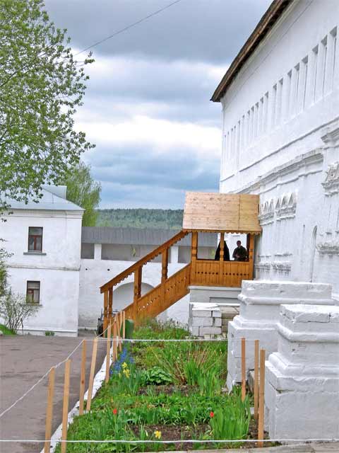 Царские палаты 3 history people many pic pictures video rus russia moscow 2005 abbat abat photo foto fotki савино сторожевский монастырь звенигород россия москва крест православие церковь храм церковная служба фото фотки апарышев