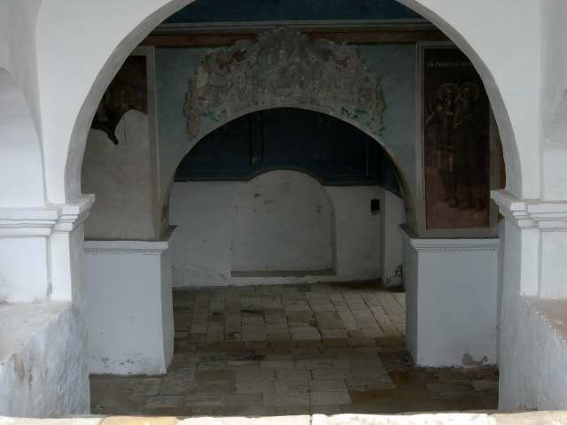 Крепостной переход history people many pic pictures video rus russia moscow 2005 abbat abat photo foto fotki савино сторожевский монастырь звенигород россия москва крест православие церковь храм церковная служба фото фотки апарышев