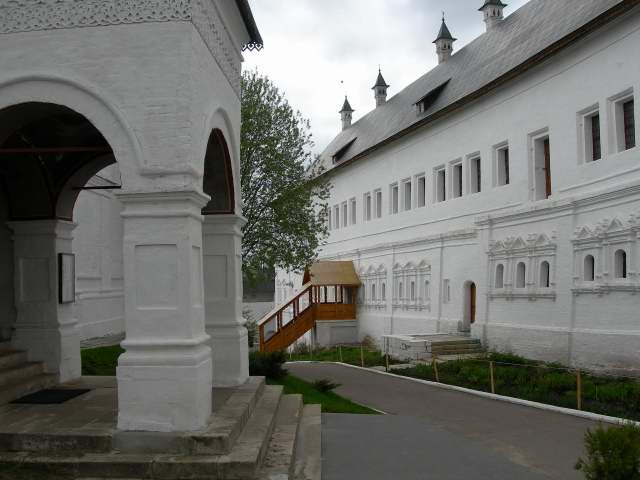 Царские палаты 2 history people many pic pictures video rus russia moscow 2005 abbat abat photo foto fotki савино сторожевский монастырь звенигород россия москва крест православие церковь храм церковная служба фото фотки апарышев
