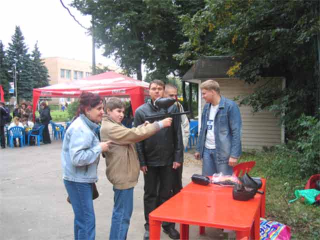 Не промахнись sport spartakiada vtb people many rus russia moscow 2004 history россия москва внешторг банк спорт спартакиада апарышев