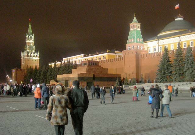 Красная площадь 2. people many pic pictures video red scure lenin kreml rus russia moscow photo foto fotki history россия москва кремль мавзолей ленин спасская башня боровицкая башня лед красная площадь ночь небо фото фотки апарышев 